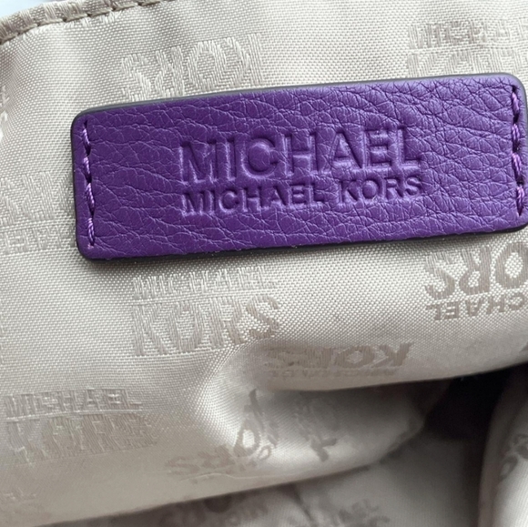 Michael Kors purple chain handle - Picture 4 of 5